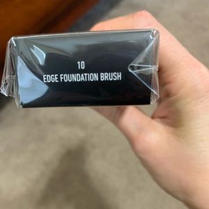 NIB Kat Von D Edge Foundation Make up Brush